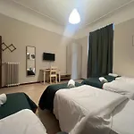 Giovanni\'S Place